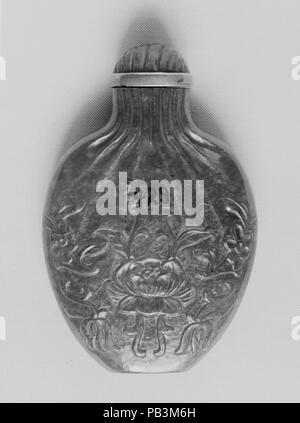 Schnupftabak Flasche mit Stopfen. Kultur: China. Abmessungen: H. 2 1/2 in. (6,4 cm); W. 1 5/8 in. (4,2 cm); D. 1/2 in. (1,3 cm). Museum: Metropolitan Museum of Art, New York, USA. Stockfoto