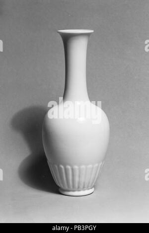 Vase. Kultur: China. Abmessungen: H.8. (20,3 cm). Datum: 1689-1712. Museum: Metropolitan Museum of Art, New York, USA. Stockfoto