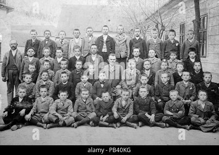 1597 Tableau, Schule, klasse Foto, Hof, Lehrer Fortepan 4134 Stockfoto