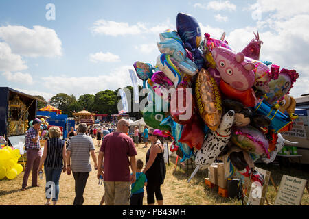 Helium Luftballons zum Verkauf an der 2018 Cheshire Steam Fair Stockfoto