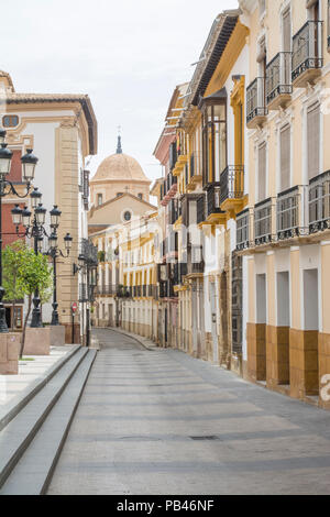 Traditionelle Gasse in der spanischen Stadt Lorca Murcia, Spanien Stockfoto