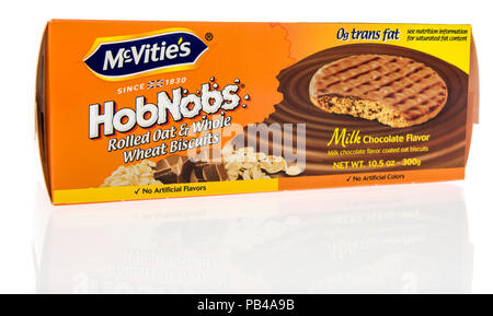 Winneconne, WI - 25 Juli 2018 - ein Paket von McVitie's Hobnobs auf einem isolierten Hintergrund. Stockfoto