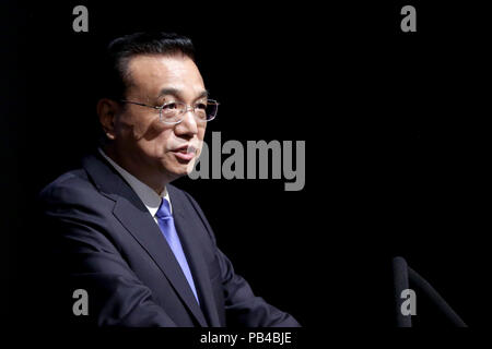 Sofia, Bulgarien - 7 Juli, 2018: Premier des Staatsrates der Volksrepublik China Li Keqiang spricht während einer Pressekonferenz am 7. S Stockfoto