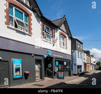 Co-op-lokalen Shop auf der West Street, Millbrook, Cornwall Stockfoto