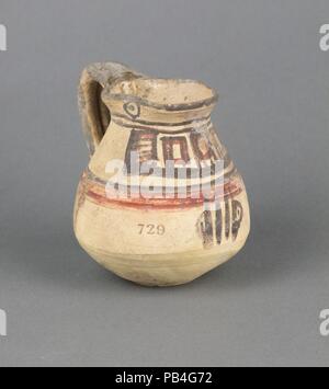 Juglet. Kultur: Zypriotische. Abmessungen: 3 7/8 in. (9.9Cm). Datum: 750-600 v. Chr.. Wide-mouthed Kanne mit konventionellen Designs. Museum: Metropolitan Museum of Art, New York, USA. Stockfoto