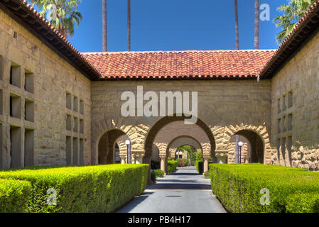 STANFORD, VEREINIGTE STAATEN - 6. Juli: Original Wände an der Stanford University. Stockfoto