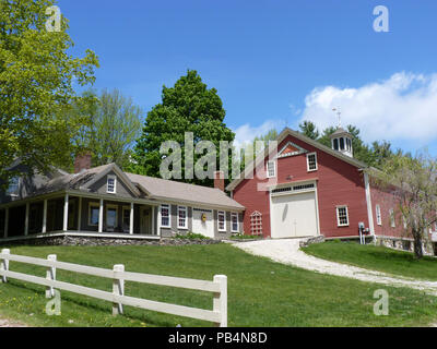 Blick auf Toddy-bach Hof und Haus von der Straße aus, Maine Stockfoto