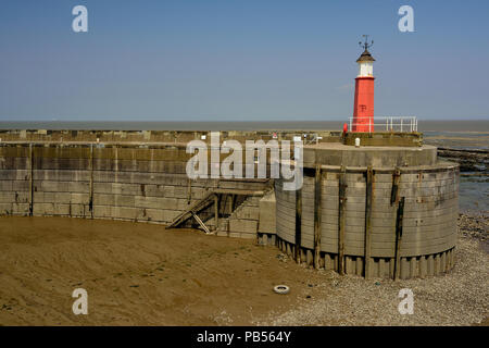 Schlamm in Watchet Hafen bei Ebbe. Stockfoto