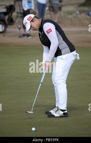 Thailand's Ariya Jutanugarn auf dem 14 Grün während des Tages eine der 2018 Aberdeen Standard Investitionen Ladies Scottish Open im Gullane Golf Club, Gullane. Stockfoto