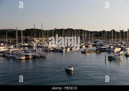 Yarmouth Hafen in der Abendsonne Isle of Wight Stockfoto