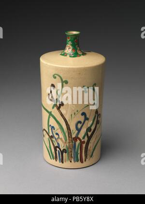 Sake Flasche. Kultur: Japan. Abmessungen: H. 8 1/4 in. (21 cm); Durchm. 3 5/8 in. (9,2 cm). Datum: 18. Museum: Metropolitan Museum of Art, New York, USA. Stockfoto