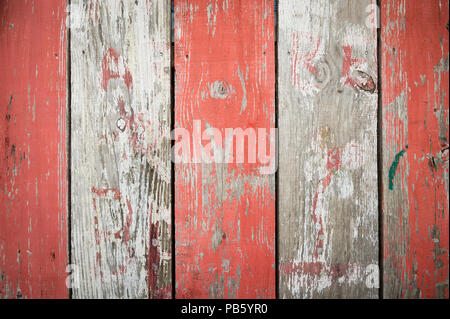 Rustikal, rot-weiß gestreifte Holz close up gemalten Hintergrund Stockfoto