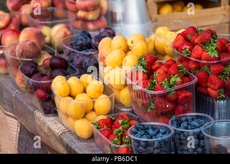Frisches Obst im Store. Stockfoto