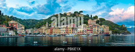 Abends über Portofino an der ligurischen Küste, Italien Stockfoto