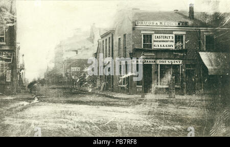 1553 südöstlichen Ecke der Vierten und Olive Straßen einschließlich W.H. Markam Drogist und Thomas Easterly Fotografie studio Stockfoto