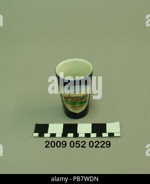 1545 Kleine Kobaltblau Zuhaltung mit Farbe Transfer des Verwaltungsgebäudes Stockfoto