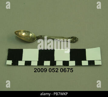 1536 Silber Demitasse Spoon von Mermod und Jaccard mit Erleichterung angesichts der vielfältigen Branchen Gebäude in der Schüssel Stockfoto