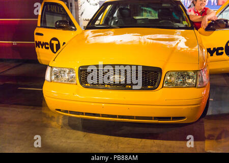 NEW YORK, USA - 22.September 2015: New York Sextion der Madame Tussaud Wax Museum, Times Square, New York City. Marie Tussaud wurde als Marie Groshol geboren Stockfoto