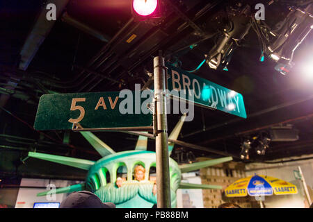 NEW YORK, USA - 22.September 2015: New York Teil von Madame Tussaud Wax Museum, Times Square, New York City. Marie Tussaud wurde als Marie Groshol geboren Stockfoto
