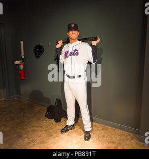 NEW YORK, USA - 22.September 2015: David Wright in Madame Tussaud Wax Museum, Times Square, New York City. Marie Tussaud wurde als Marie Grosholtz in 17 geboren Stockfoto