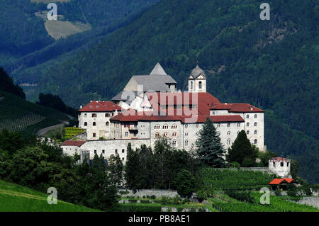 Die schönen Kloster Säben in Klausen (Klausen). Valle Isarco, Bozen. Trentino Alto-Adige in Italien. Stockfoto