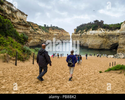 Strand an der Loch Ard Gorge, Port Campbell National Park, Great Ocean Road, Victoria, Australien Stockfoto