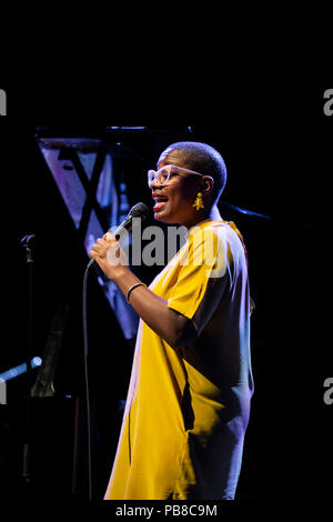 Barcelona, Spanien. 25. Juli, 2018. Konzert von Ceceli McLorin Salvant in Barts. Festival Grec und 50 Festival de Jazz. Fotograf: © Aitor Rodero. Stockfoto