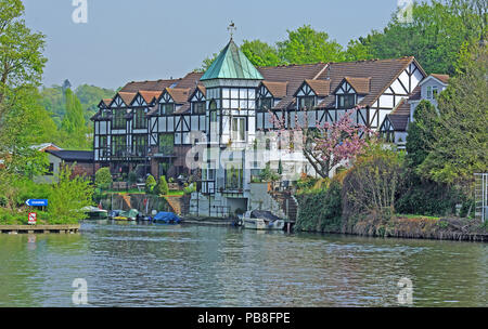 Haus in der Nähe, boulters Lock, Themse, Maidenhead, Birkshire Stockfoto