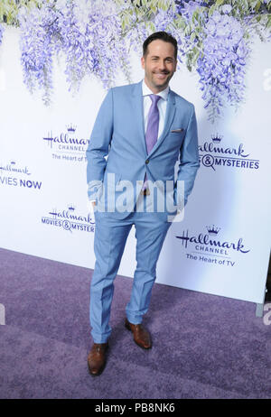 Beverly Hills, Kalifornien, USA. 26. Juli, 2018. Schauspieler Niall Angelegenheit nimmt an Hallmark Channel und Markenzeichen Filme & Geheimnisse Sommer 2018 Television Critics Association Press Tour Event am 26. Juli 2018 an den privaten Wohnsitz in Beverly Hills, Kalifornien. Foto von Barry King/Alamy leben Nachrichten Stockfoto