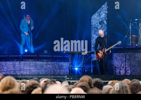 16/A Perfect Circle, Maynard James Keenan, BILLY HOWERDEL, von Links nach Rechts, Rock Band, USA, Gig, 17.06.2018, Open Air, Citadel Music Festival 2018, Zitadelle, Berlin, Deutschland, exklusive Deutschland zeigen, ausverkauft, Übersicht, Bühne <ENGLISCH> A Perfect Circle, Rock Band, USA, am 17. Juni 2018, Zitadelle, Berlin, Deutschland, ausverkauft, Übersicht, Bühne | Verwendung weltweit Stockfoto