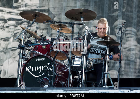 Berlin, Deutschland. 07 Juni, 2018. 16/RUNRIG, Iain Bayne, Trommeln, Celtic Rock, die letzte Meile? Abschied Konzerte, Performance, 07.06.2018, Open Air, Citadel Music Festival 2018, Zitadelle, Berlin, Deutschland < english > RUNRIG, Celtic Rock, am Juni 07, 2018, Zitadelle, Berlin, Deutschland | Verwendung der weltweiten Kredit: dpa/Alamy leben Nachrichten Stockfoto