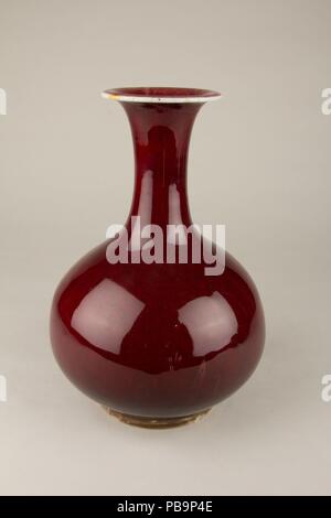 Vase. Kultur: China. Abmessungen: H.12. (30,5 cm). Museum: Metropolitan Museum of Art, New York, USA. Stockfoto