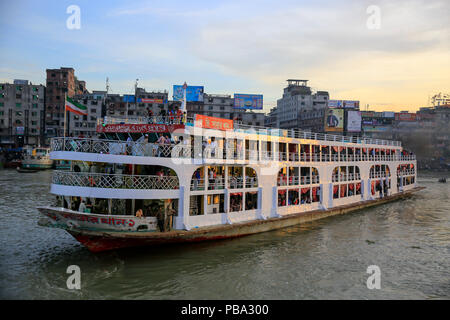 Passagier auf den Buriganga Fluss in Dhaka, Bangladesh. Stockfoto