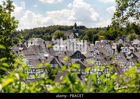 Deutsche Fachwerkhäuser in Freudenberg Deutschland Stockfoto