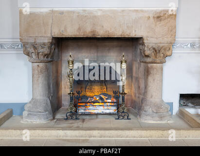 Mittelalterliches Zimmer des Stirling Castle mit Marmor Herd und Kamin Stockfoto