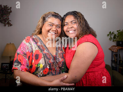 Mutter, 56 und Tochter, 21, Tucson, Arizona, USA. Stockfoto