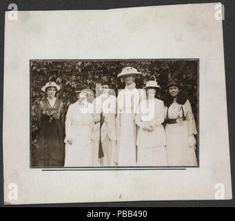 1083 Mitglieder der Partei der Nationalen Frau treffen in Colorado Springs 160006 v Stockfoto