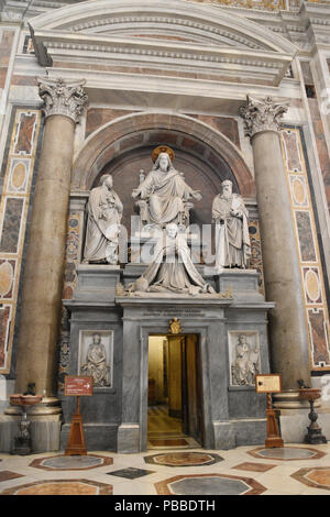 Denkmal für Papst Pius VIII (31. März 1829 bis November 1830) Francesco Castiglioni von Pietro Tenerani 1866 im Clementine Kapelle in St. Peter Stockfoto