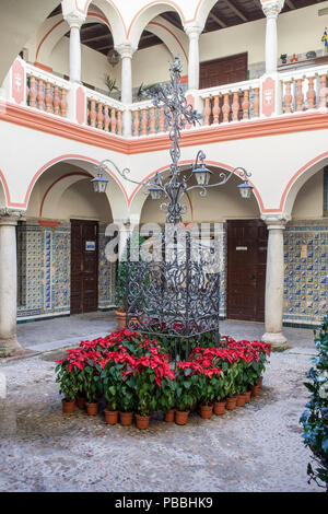 Almendralejo, Spanien. 26. Januar 2018: Rathaus Gebäude ehemaligen Palast der Monsalud, Almendralejo, Badajoz, Spanien. Untere Etage Innenhof Stockfoto