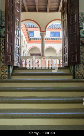 Almendralejo, Spanien. 26. Januar 2018: Rathaus Gebäude ehemaligen Palast der Monsalud, Almendralejo, Badajoz, Spanien. Treppen Stockfoto