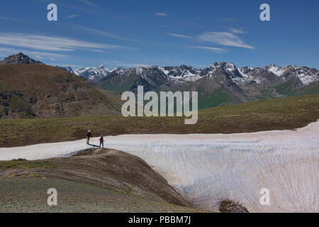 Wandern die herrliche alpine Keskenkija Trek, Jyrgalan, Kirgisistan Stockfoto