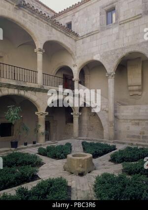 CLAUSTRO. Lage: CONVENTO DE LA CORIA, Trujillo, Cáceres, Spanien. Stockfoto