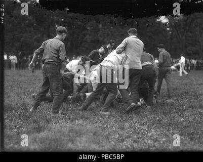 1196 Pile-up an der Miami Universität Neuling - sophomore Contest 1923 (3190697875) Stockfoto