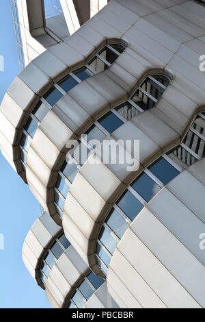 Fassade des ICC aus Aluminium in Berlin Stockfoto