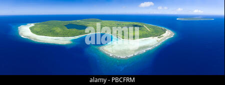 Antenne von Santa Ana Insel, die Salomonen Stockfoto