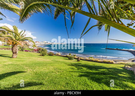 Strand von Torviscas entfernt an der Costa Adeje auf Teneriffa Insel. Stockfoto