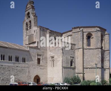 Exterieur - CABECERA ABSIDES Y DE LA IGLESIA-S XV. Lage: MONASTERIO DE SANTA MARIA LA REAL, NIEVA, Segovia, Spanien. Stockfoto