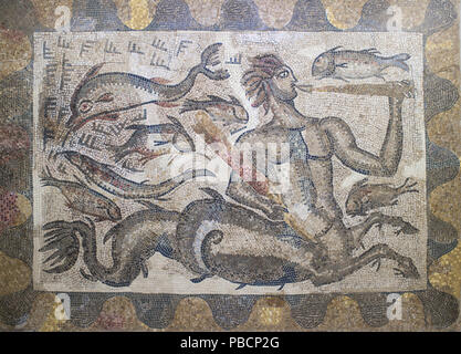 Badajoz, Spanien - Juni 1, 2018: römische Mosaik, Triton, Sohn des Neptun, gehört zu den zentralen Bäder von La Cocosa Römische Villa, Badajoz Stockfoto