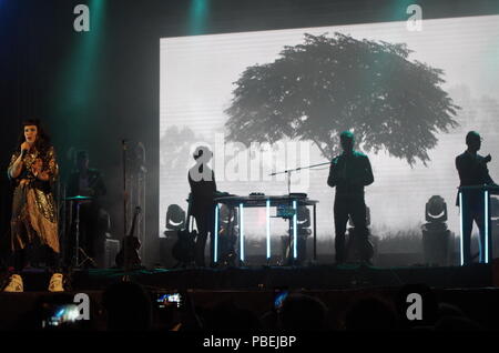 Algarve, Portugal. 27. Juli, 2018. Das Geschenk Konzert in Al-Buhera Sommer Festival 2018 in Albufeira. Credit: Angelo DeVal/Alamy leben Nachrichten Stockfoto