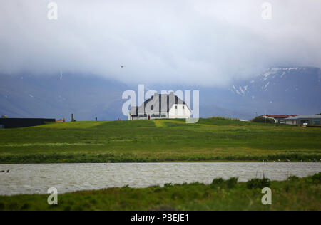 Reykjavik, Island. 14 Juni, 2018. Ein gemütliches Ferienhaus außerhalb von Reykjavik, Island. Credit: Leigh Taylor/ZUMA Draht/Alamy leben Nachrichten Stockfoto